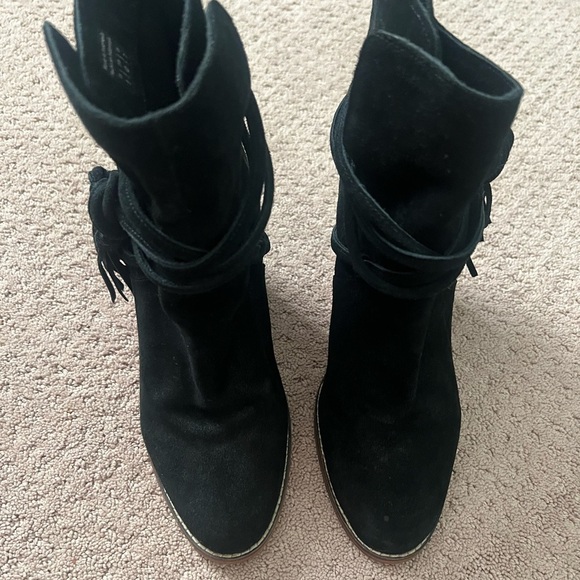 ALDO Suedeβ Booties - Picture 2 of 9